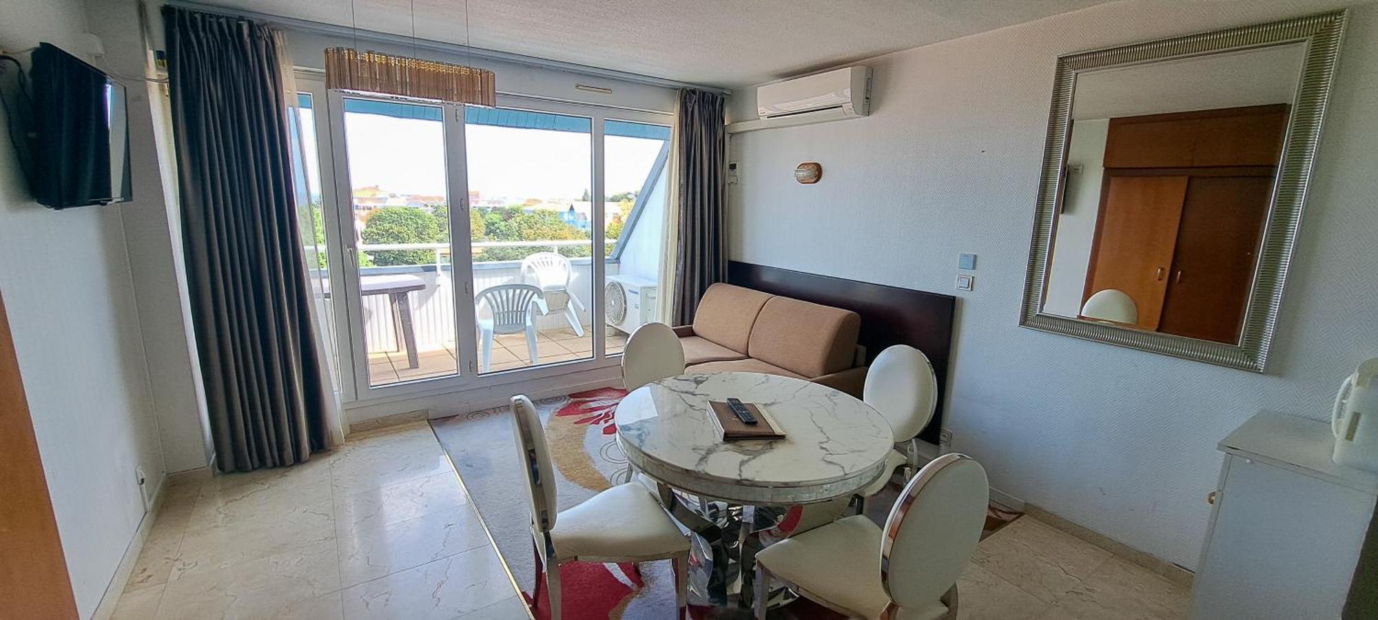 Apartment Sea View