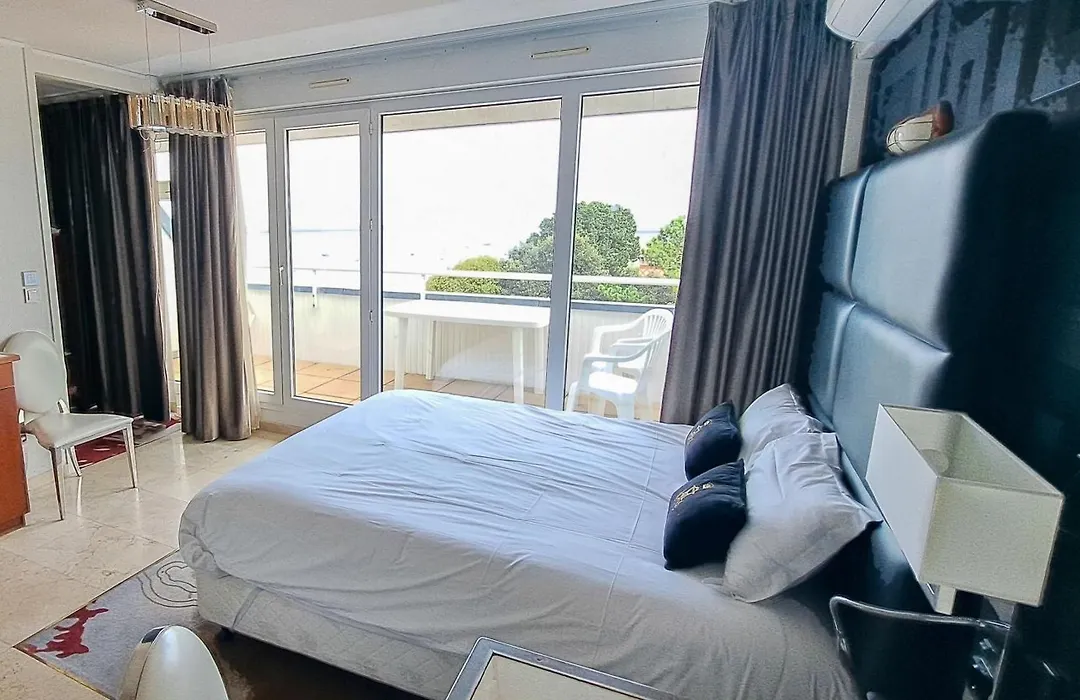 Appart'Hotel Le Trianon-1